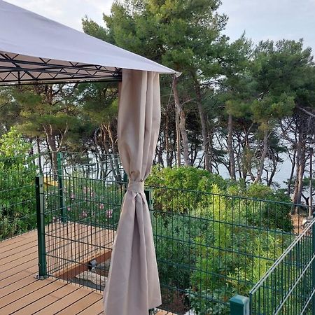 Janus Apartments 耶尔萨 外观 照片