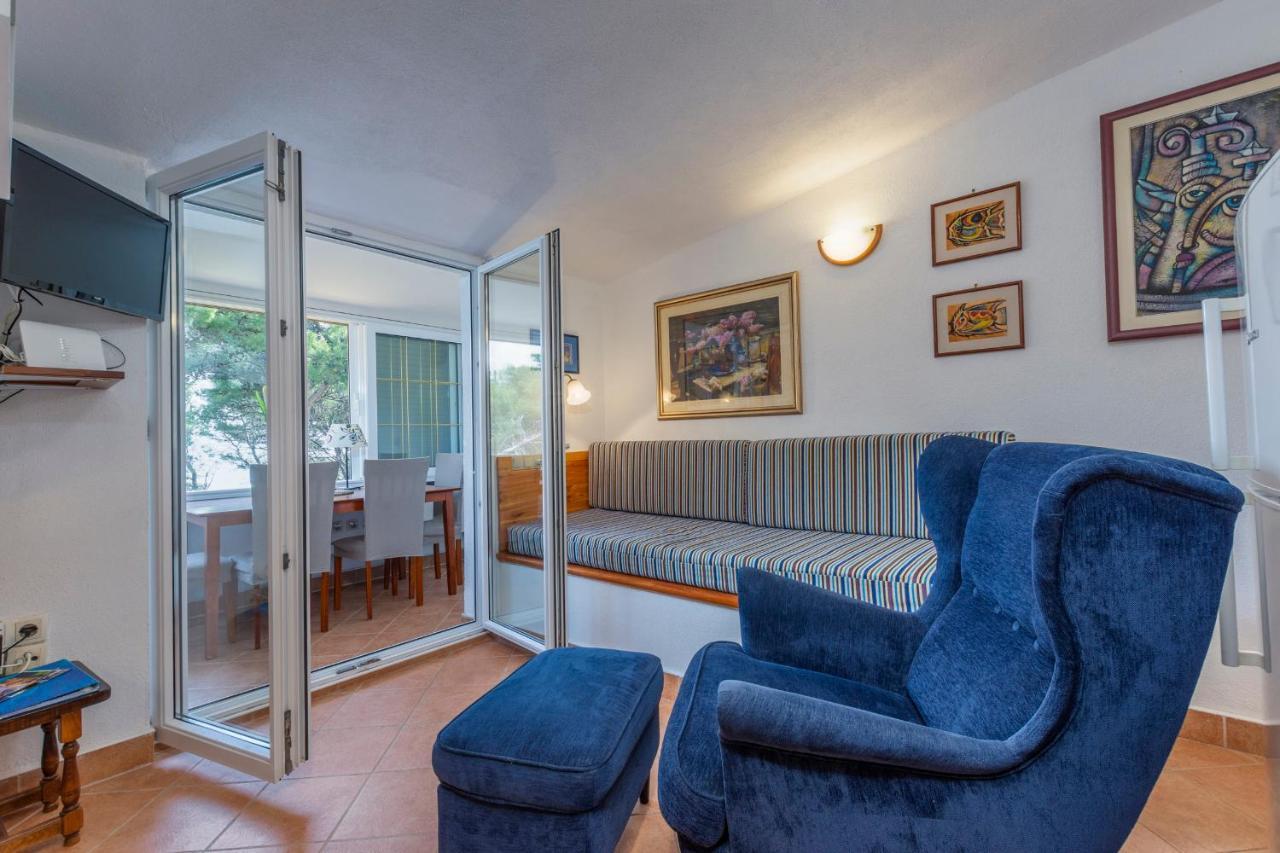Janus Apartments 耶尔萨 外观 照片