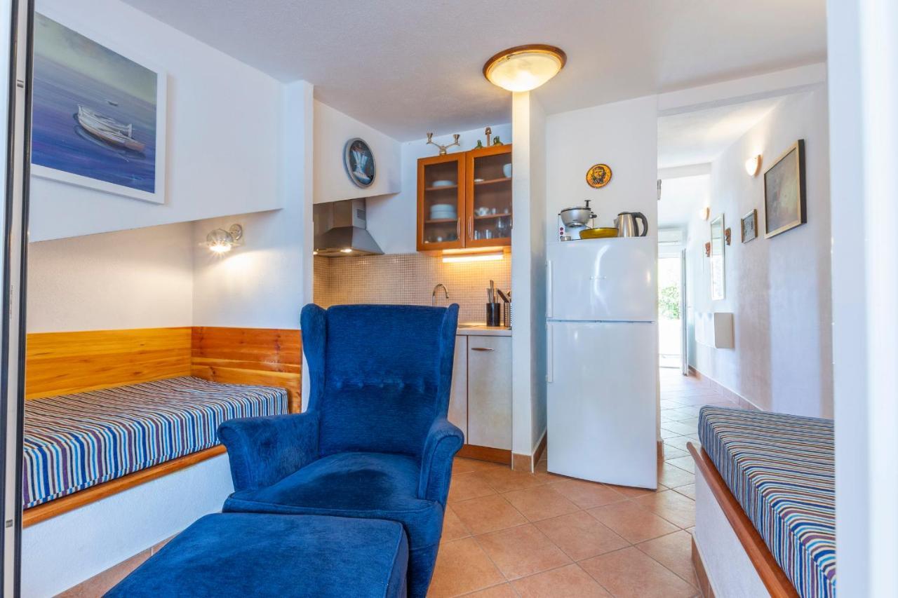 Janus Apartments 耶尔萨 外观 照片