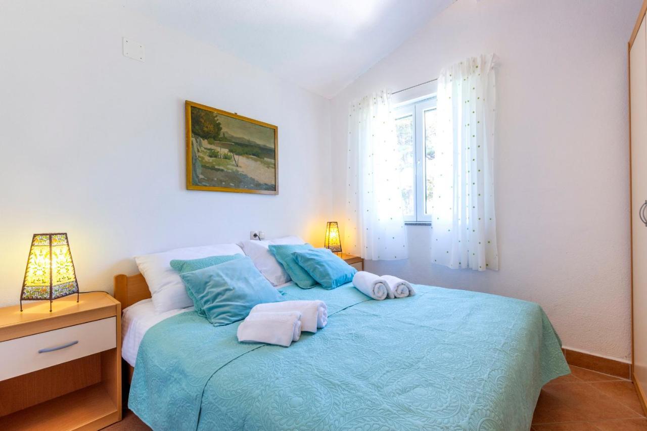 Janus Apartments 耶尔萨 外观 照片