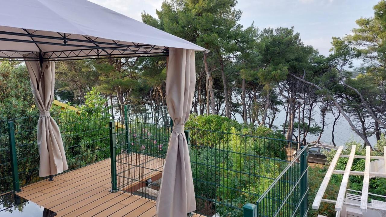 Janus Apartments 耶尔萨 外观 照片